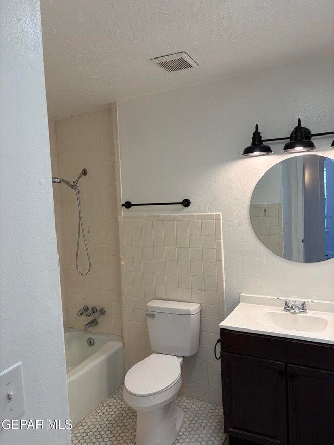 Building Photo - 10409 Sigma St