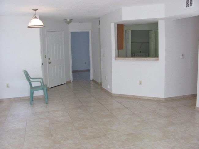 Building Photo - 815 Boynton Beach Blvd