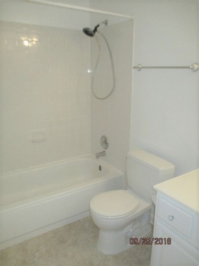 Building Photo - Private And Spacious, Ground Level, 2 Bedr...