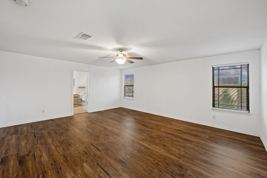 Building Photo - 4430 Stetson Park