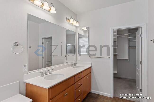 Building Photo - 1165 Hillery Way