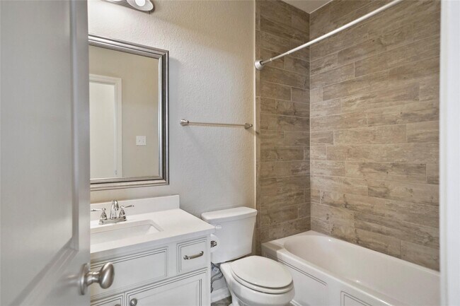 Building Photo - 25314 Fallen Acorn Ct