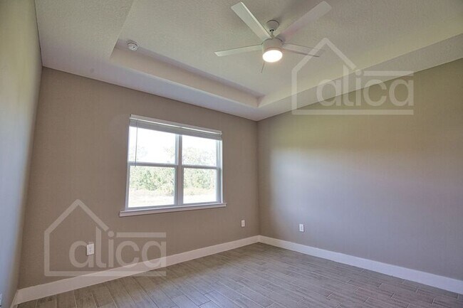 Building Photo - 3957 Constitution Dr