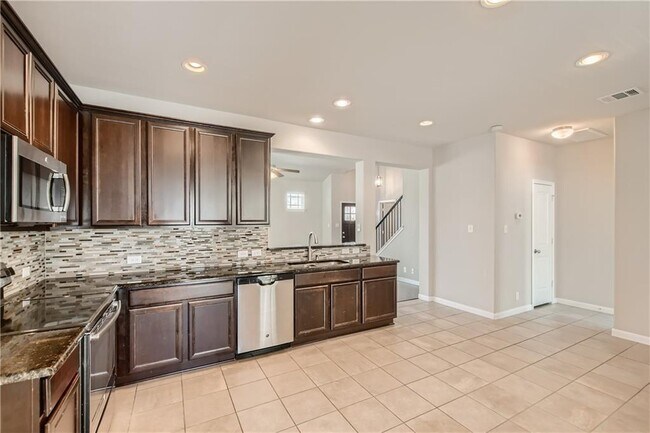 Building Photo - 657 Heritage Springs Trail