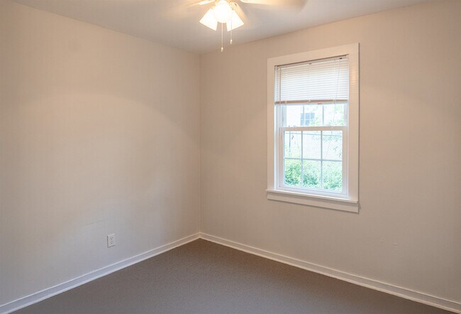 Building Photo - Hayden Road - 414 E