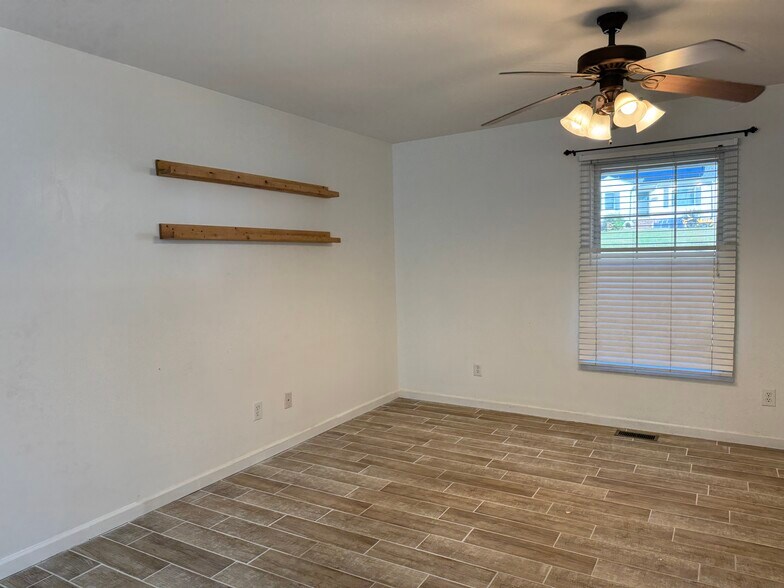 Building Photo - 314 E Louisiana Ave