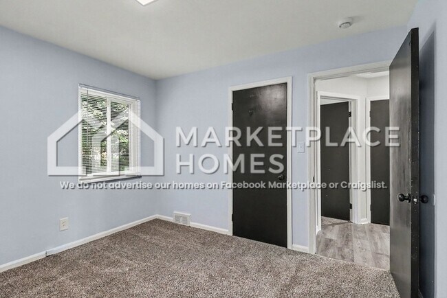 Building Photo - 18431 Teppert St