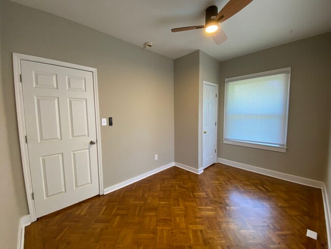 Building Photo - 309 W Whitney Ave