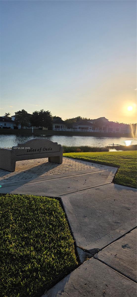 Building Photo - 215 NE 36th Avenue Rd