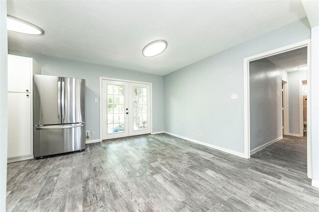 Building Photo - 405 Bellmar Ln