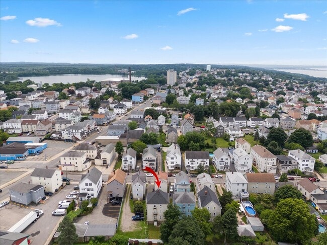 Building Photo - 646 Birch St