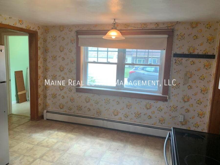 Building Photo - 35 Bosworth St
