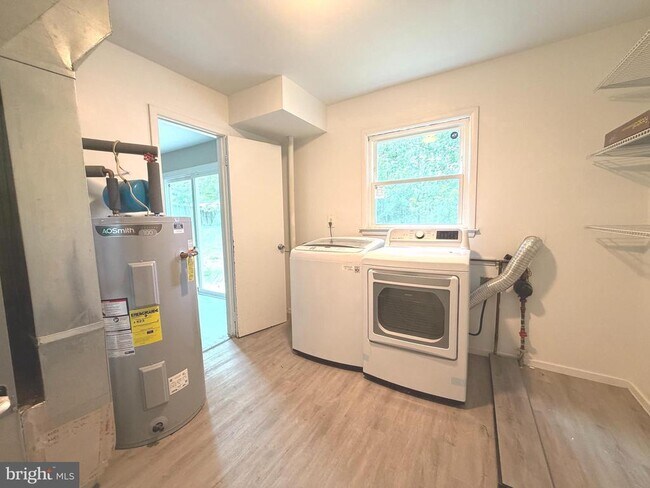 Building Photo - 2063 Red Spruce Ct