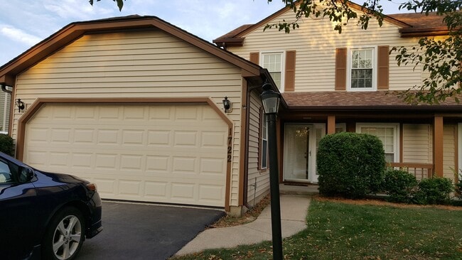 Primary Photo - 1722 Ranchview Dr