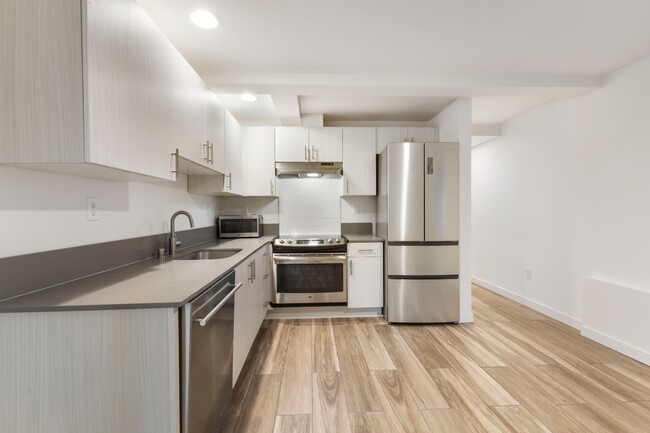 Building Photo - Modern 1BR Apartment in Prime Queen Anne L...