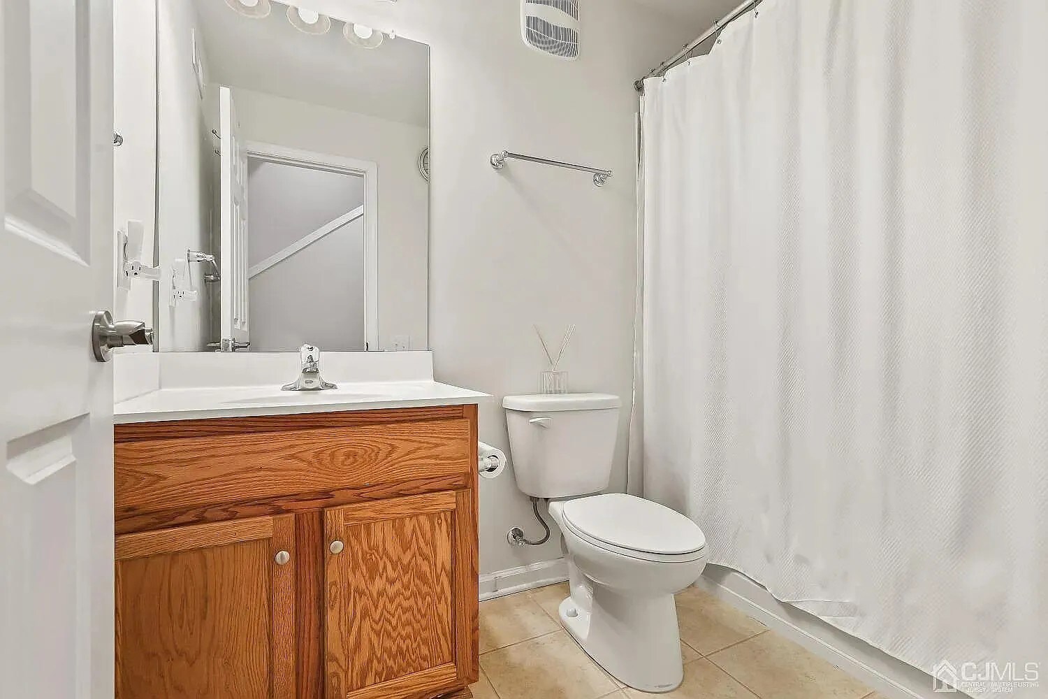 Bathroom 3 - 14 Fleet St