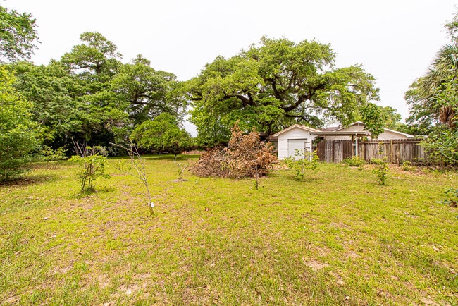Building Photo - 1316 Old Spanish Trail