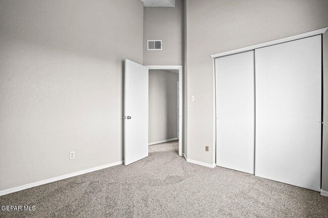 Building Photo - 5224 Roger Maris Dr