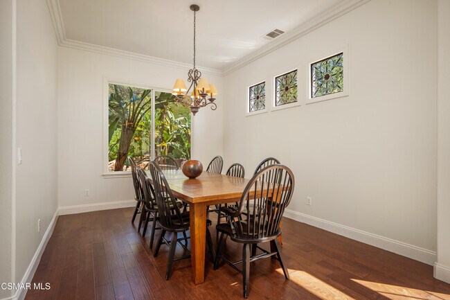 Building Photo - 1004 Lambourne Pl