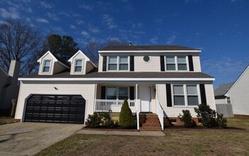 Building Photo - 4 BEDROOM HOME LOCATED IN SOUTH CHESEPEAKE. MUST SEE !!!!!!!!!!!