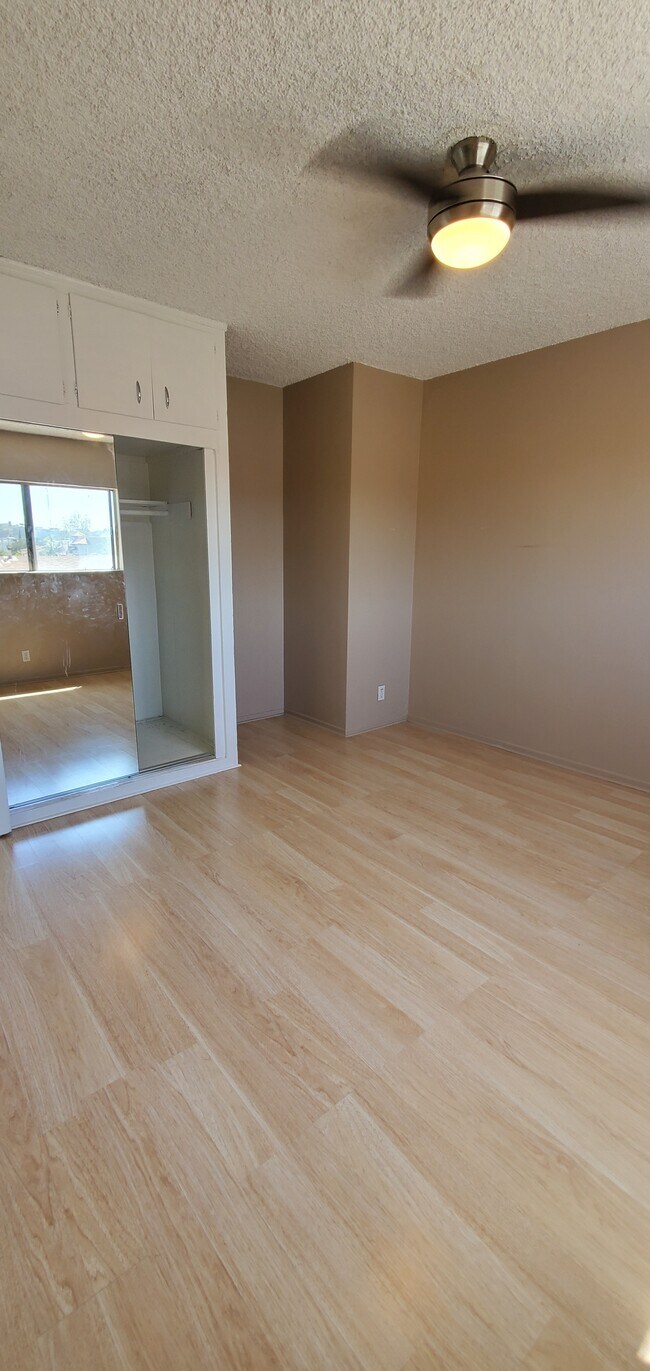 Bedroom 1 - 2711 S Redondo Blvd