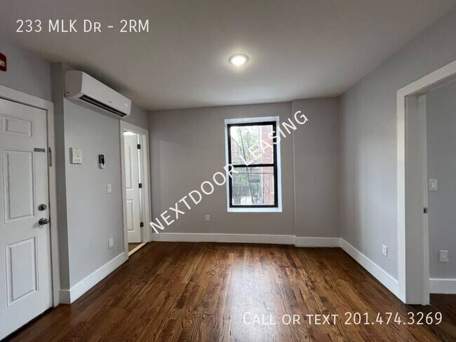Building Photo - 233 MLK Dr-2RM