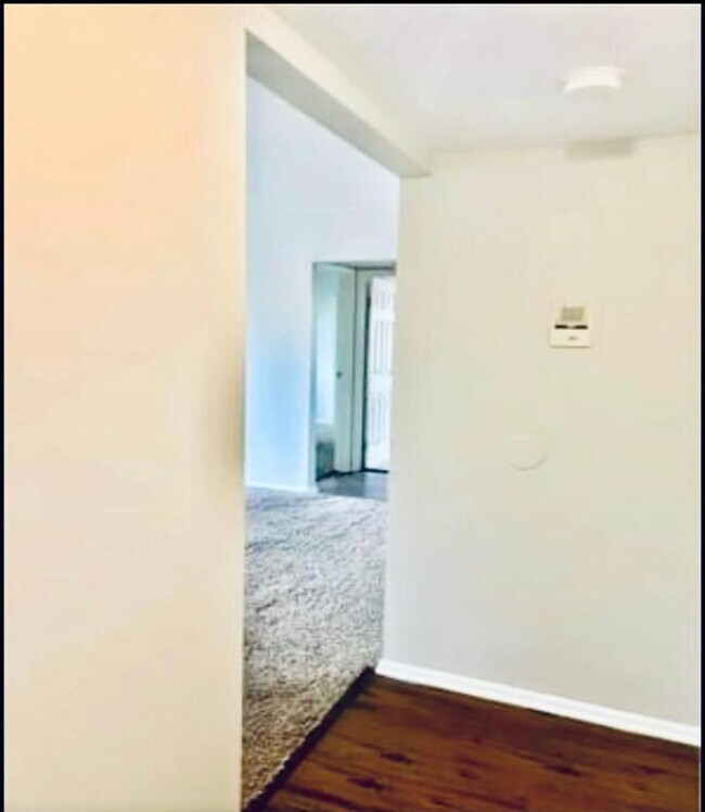 Building Photo - Modern 2-Bedroom Apartments in Crown Point, IN – Pet Friendly!