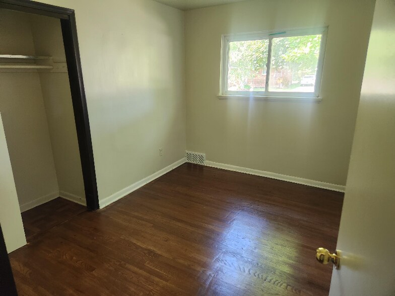 Building Photo - 8635 N Evangeline St