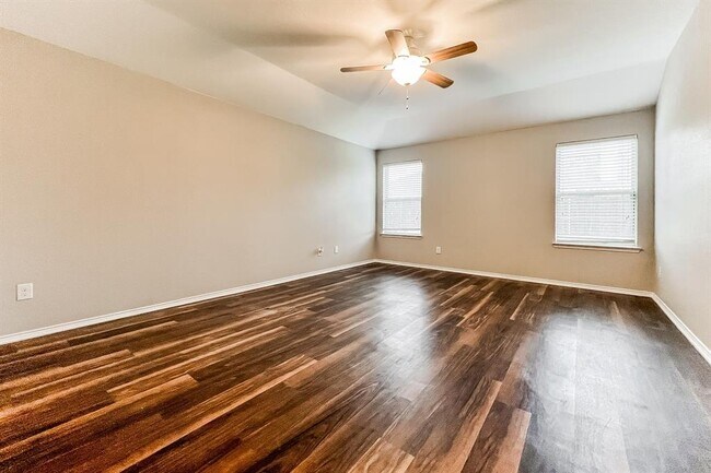 Building Photo - 255 Callaghan Dr