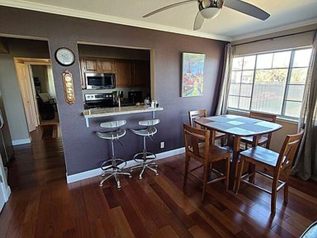 Building Photo - Fabulous Waterfront Condo with Private Boa...