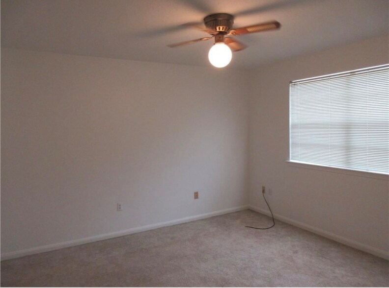 Building Photo - 51 Granada Dr