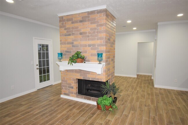 Building Photo - 18058 Brooknoll Dr