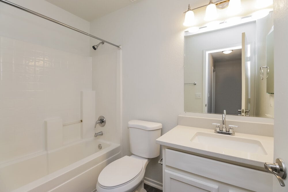 Building Photo - 1307 S San Vincente Ct