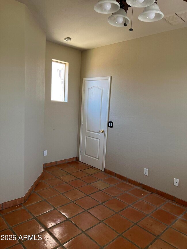 Building Photo - 3022 W Gran Paradiso Dr