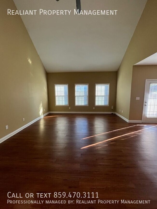 Building Photo - 236 Lynnwood Dr
