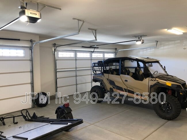 Building Photo - 11196 Grazing Cattle Ln