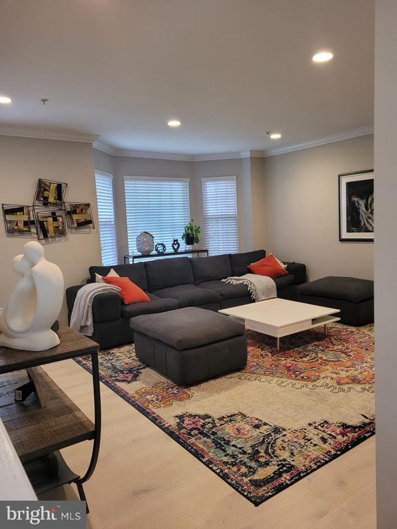 Building Photo - 14059 Pellita Terrace