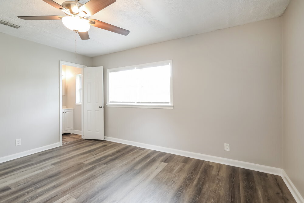 Building Photo - 6511 Burgundy Rd S