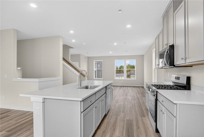 Building Photo - 704 Olivia St