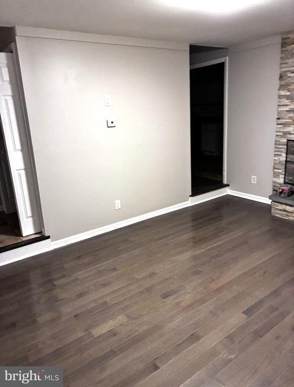 Building Photo - 129 GREEN