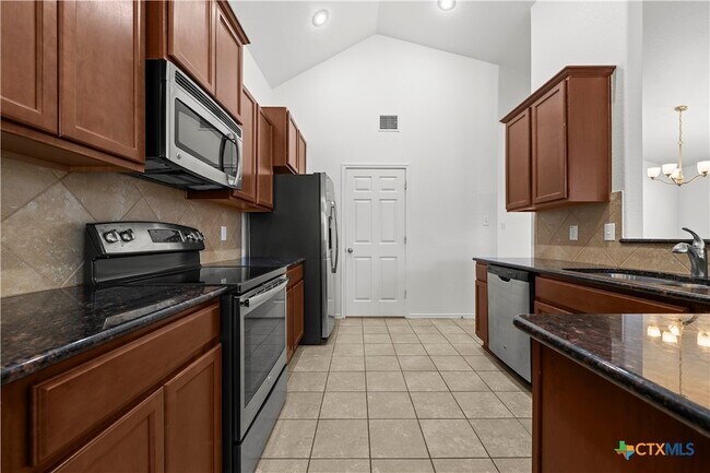 Building Photo - 6709 Mustang Creek Rd