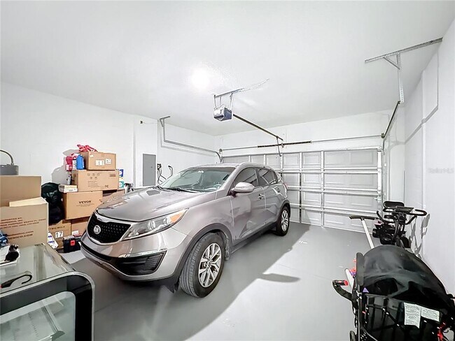 Building Photo - 16950 SW 42 Ave