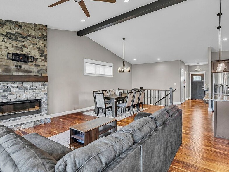 Building Photo - 6315 Rockaway Dr