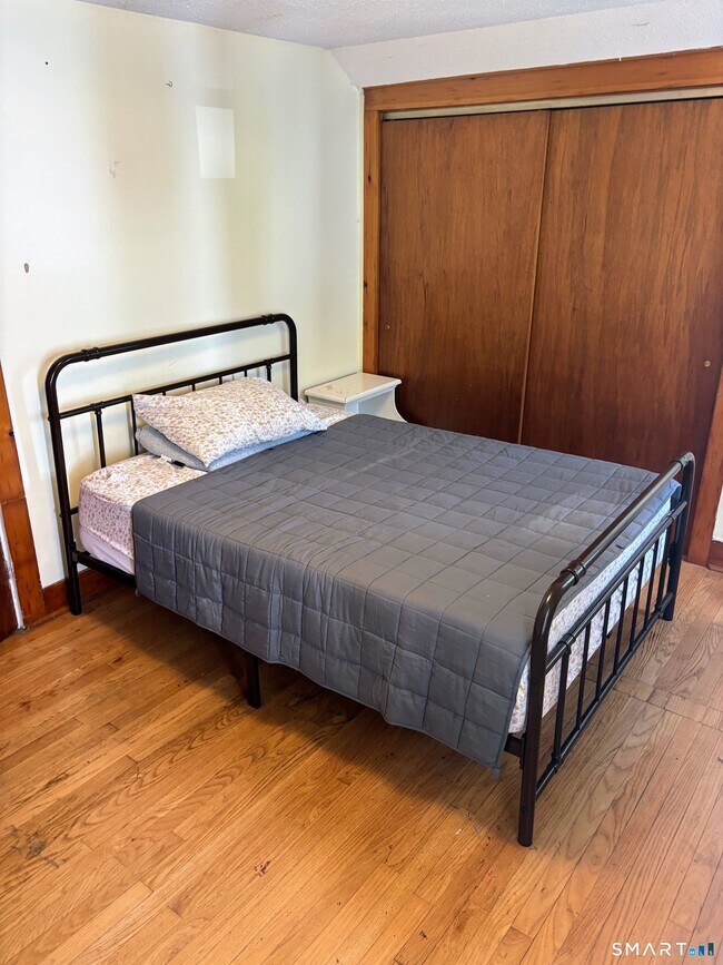 Building Photo - 64 Winter Ave