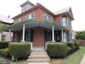Building Photo - 360 E Baltimore St