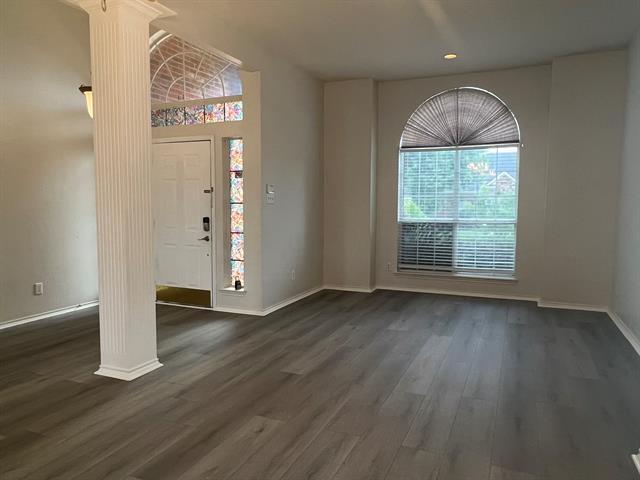 Building Photo - 3849 Pine Valley Dr