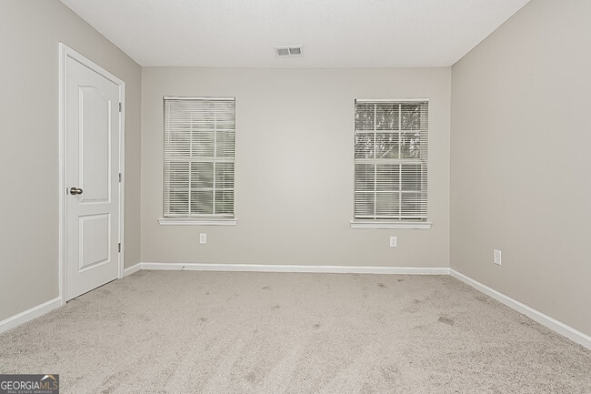 Building Photo - 6216 Polar Fox Ct