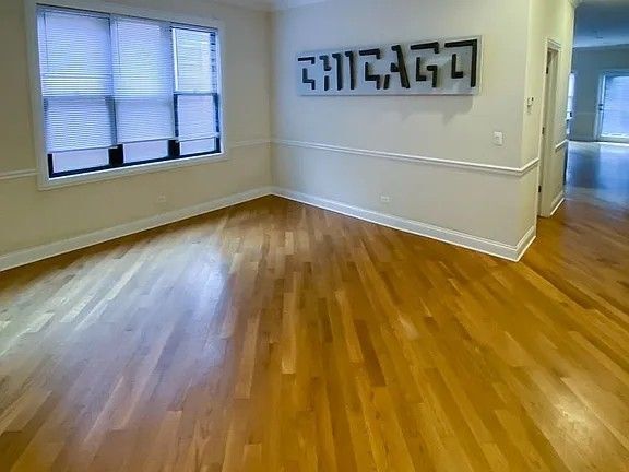 Building Photo - 3229 N Kenmore Ave