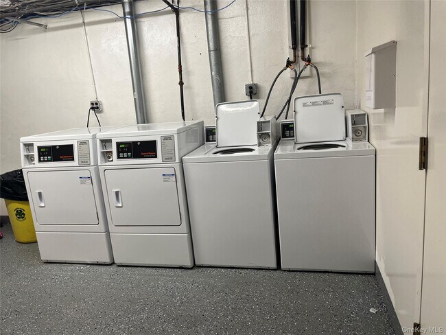 Building Photo - 35 Notre Dame Ave