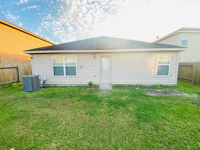 Building Photo - 9406 Gold Mountain Dr